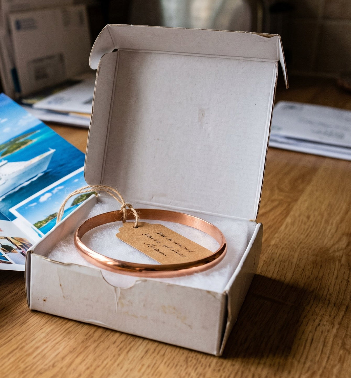 The $19 cruise-ship bracelet in its gift box